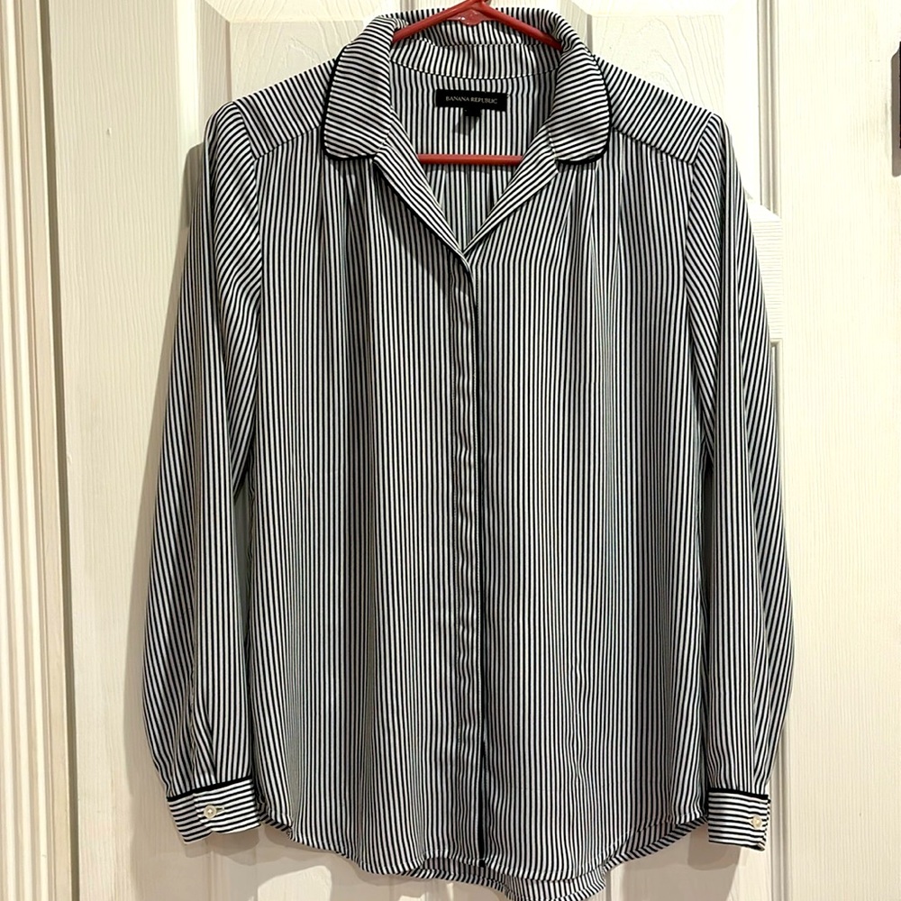Banana Republic Navy Blue and White Striped Blouse Size XS